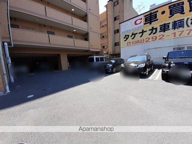 ワンダフルパレスＮＩ[1K/28m2]の駐車場