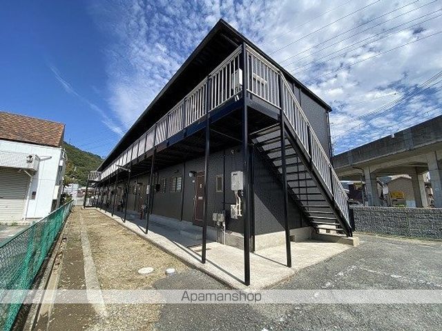 カナロア野里駅前の外観写真