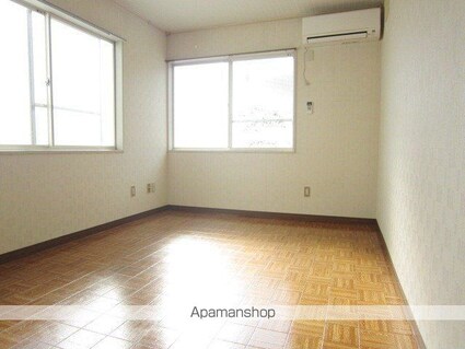 ニューハイツ杏子[1R/18m2]のリビング・居間