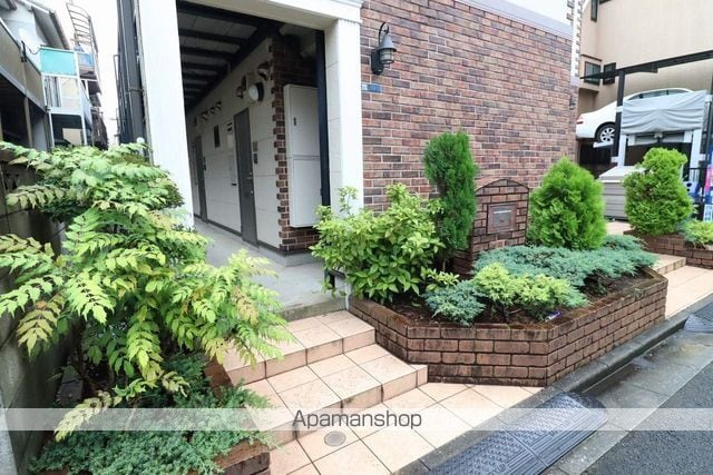 リリックコート新小岩の玄関写真