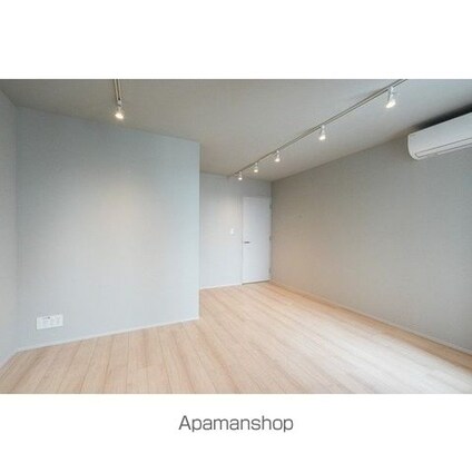 コンフォリア・リヴ渋谷本町[1LDK/47.26m2]のリビング・居間