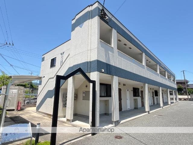 ローザ ブランカの玄関写真