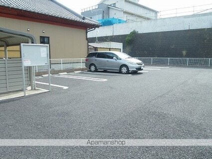 ミッド　ヴィラⅡ[2LDK/57.63m2]の駐車場