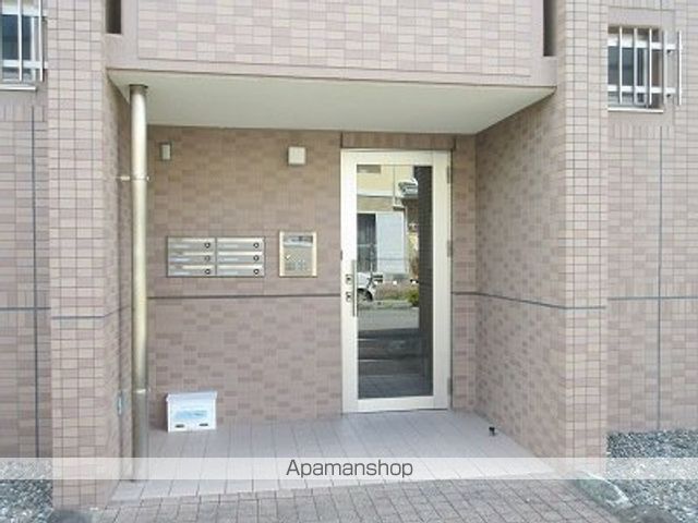 ルピナスの玄関写真