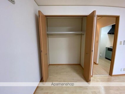 ヴィーアジラソーレＡ・Ｂ棟[1K/33.39m2]の収納