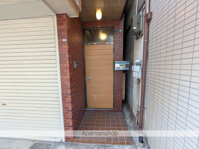 近鉄難波・奈良線 八戸ノ里駅 徒歩11分 3階建 築44年の内装写真