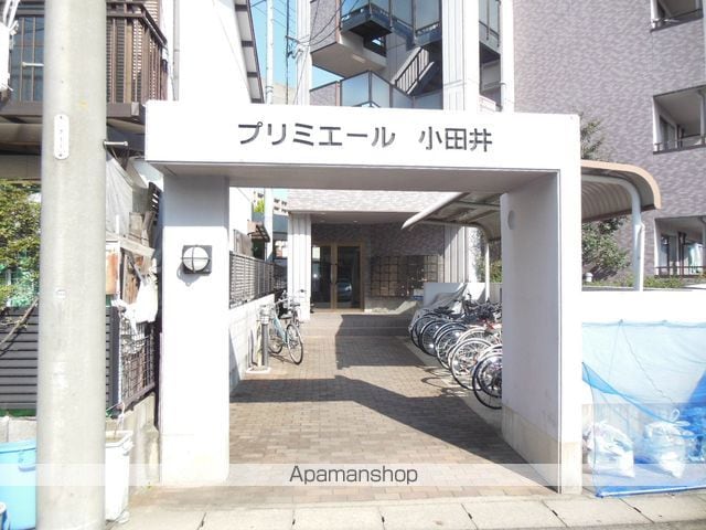 プリミエール小田井の玄関写真