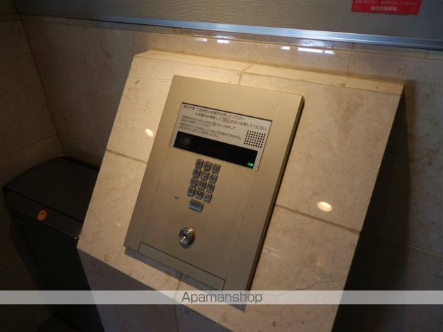 カスタリア勾当台公園の玄関写真