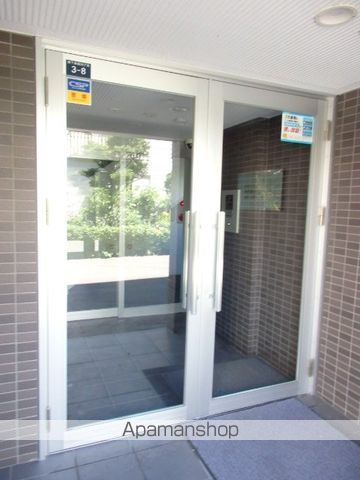 プレシェルト南円山の玄関写真