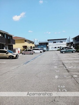 サニーヴィラ　Ⅲ[2LDK/55.42m2]の駐車場