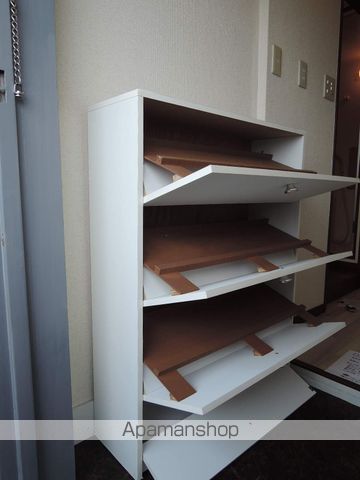 第一磯屋敷マンションの内装写真