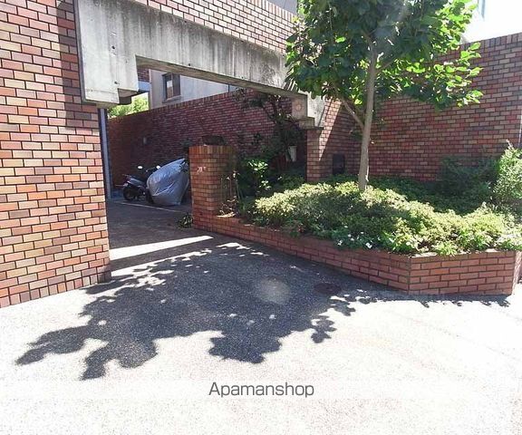山崎ビルの玄関写真