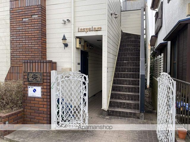 シャミー高倉の玄関写真