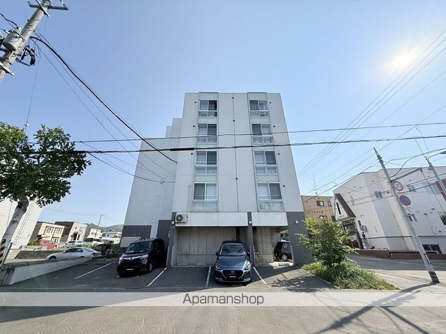 SERAM神宮前の外観写真
