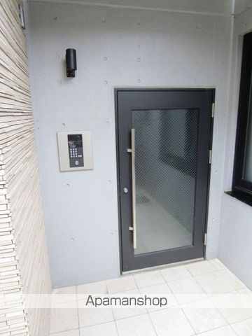 クレア高円寺の玄関写真