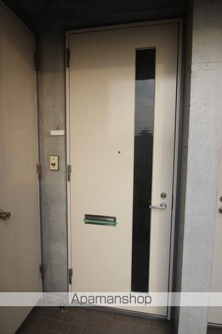 ヒルクライム・オトロの玄関写真