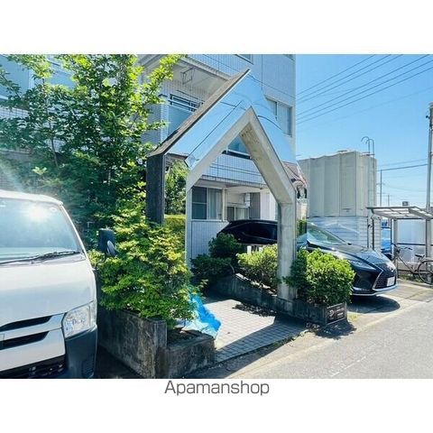 メゾン尾張旭の玄関写真