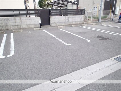 コルテーゼ　Ⅲ[1LDK/42.5m2]の駐車場1