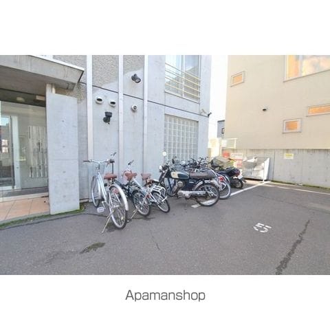 エムプラス山鼻の内装写真