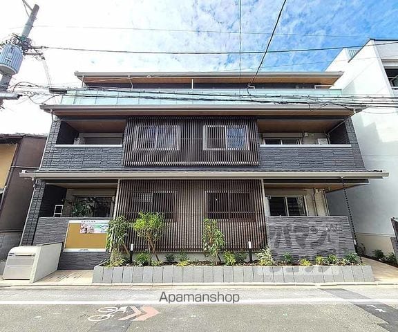 シャーメゾン祠西洞院二条の外観写真