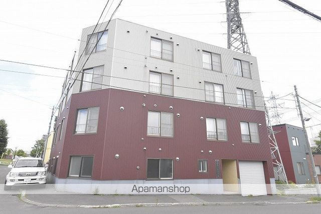 テラスハウス月寒の外観写真