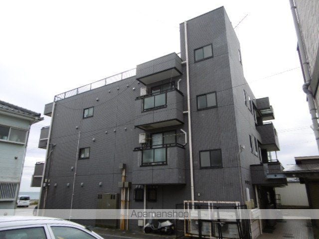 丸ト本店ビルの外観写真