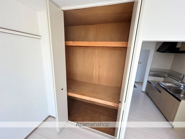 シュロス甲東園の内装写真