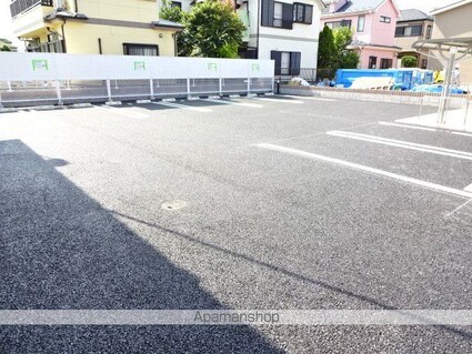 東京都立川市西砂町６丁目[1LDK/47.08m2]の駐車場1