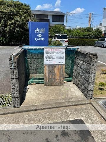 マーヴェラス湘南の玄関写真