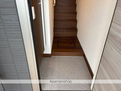 キキョウＫ．ＴツバキＫ．Ｔ　キキョウＫ．Ｔ[1LDK/42.14m2]の玄関