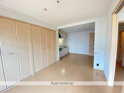 ロイヤル泉[2LDK/52.97m2]のリビング・居間