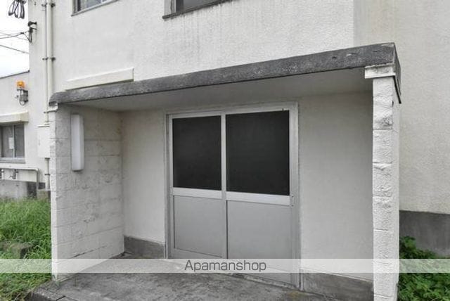 ビレッジハウス仏田2号棟の玄関写真