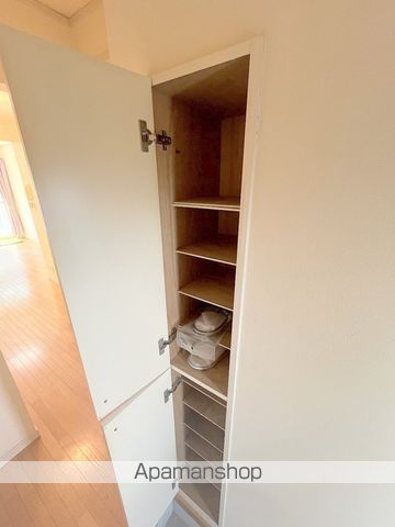 グリーンピースの内装写真