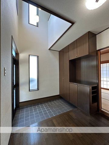 岡崎市六供町貸家の内装写真
