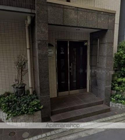 アーサクラスト横浜の玄関写真