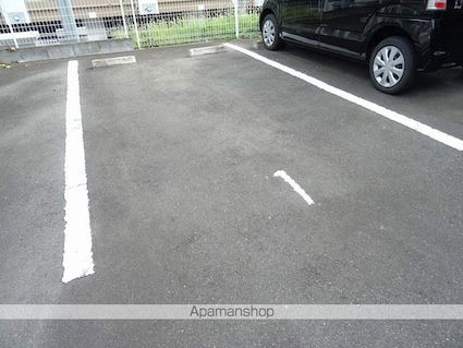 グランドメゾン大梶[1R/24.84m2]の駐車場1