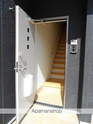 エンブレイス　Ａ[2LDK/58.7m2]の玄関