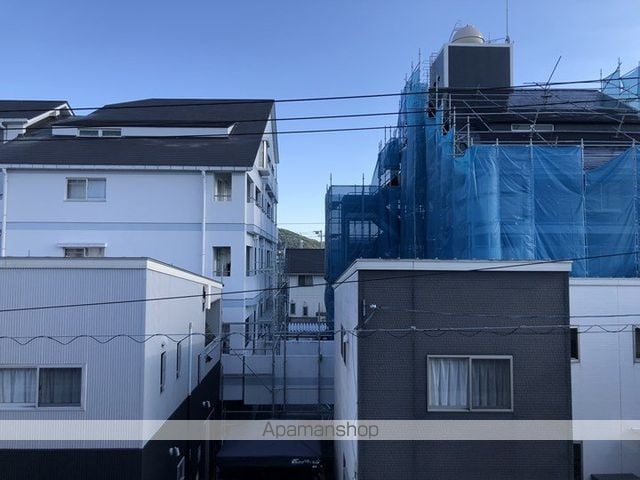 グランドムール高須の玄関写真