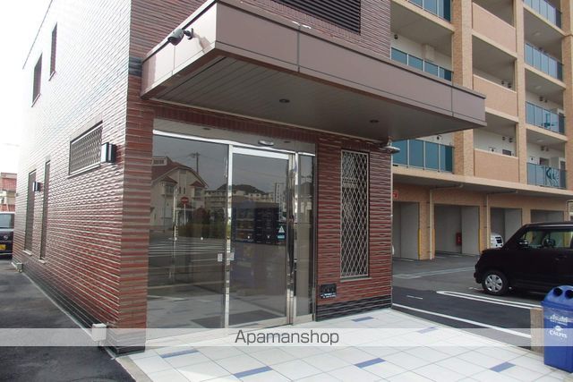 東福間駅前バモスの玄関写真