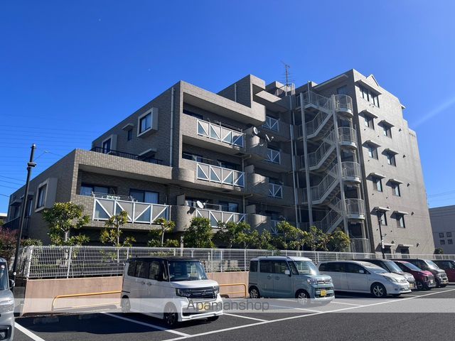 クリスタルライトハウスの外観写真