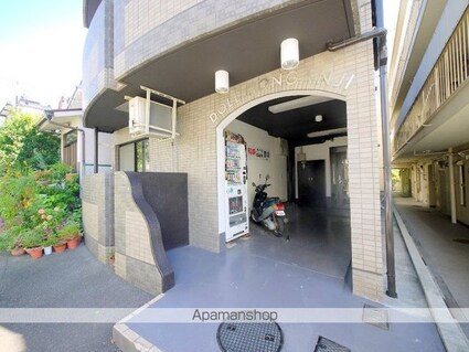 ドール本願寺[1R/16.24m2]の外観2