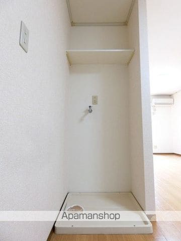 タウンハウス愛野公園Eの内装写真