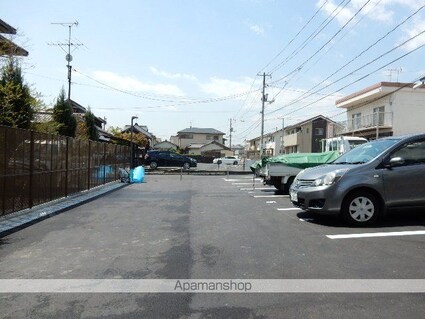 ｃｏｃｏ　ｆｅｒｍｅ[2LDK/65.5m2]の駐車場1