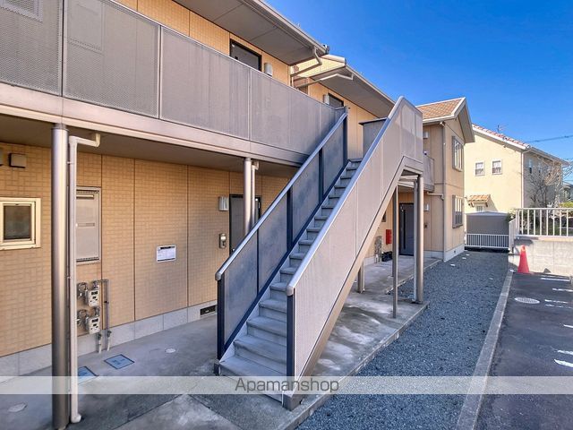 クレストヒルズIの玄関写真