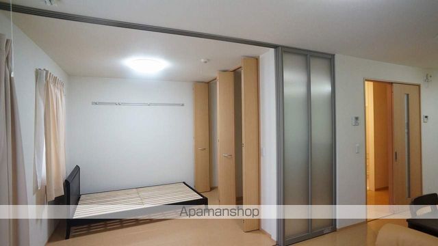 ロイヤル ナインの内装写真