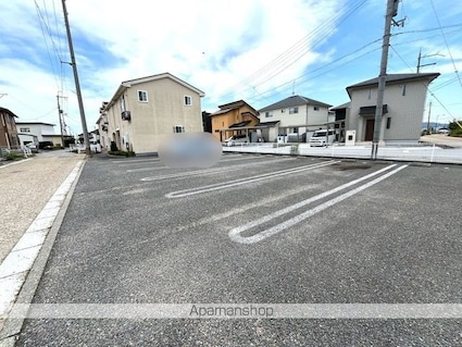 プロムナード・Ａ[2LDK/58.81m2]の駐車場