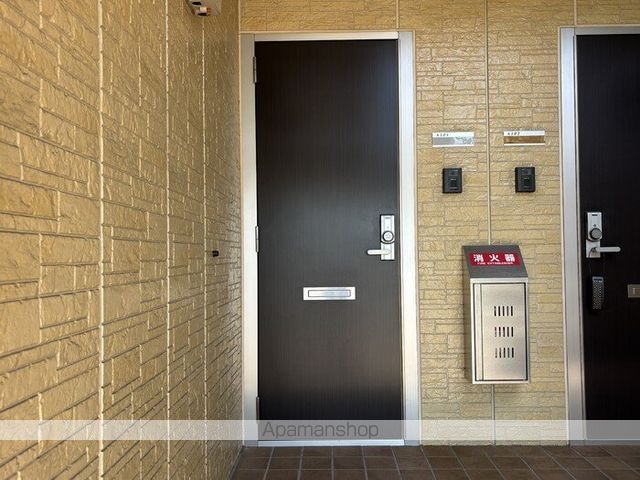 プラム A棟の玄関写真