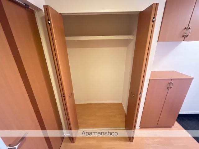 WING 010の内装写真