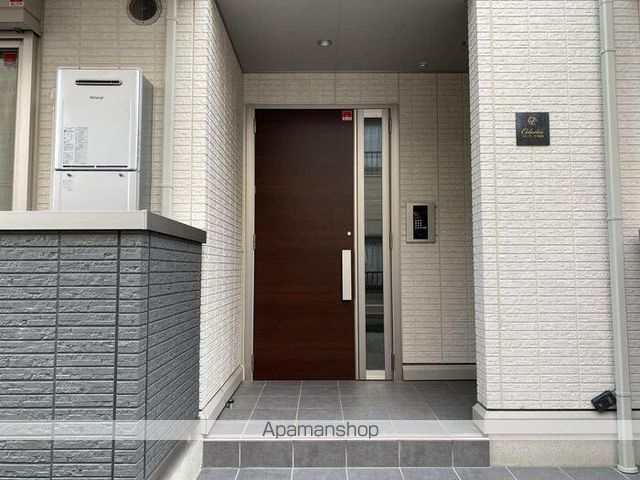 セレスティア北烏山の玄関写真