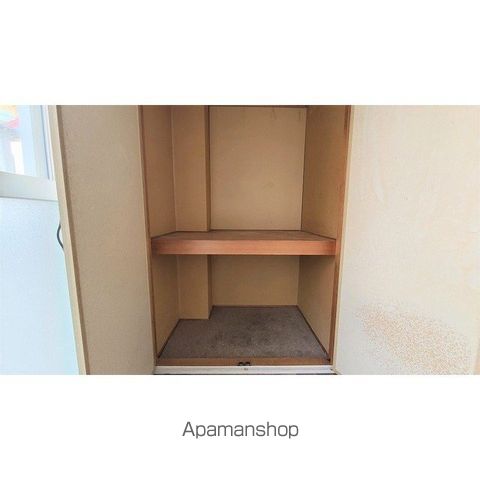 ローヤルハイツ中の島の内装写真
